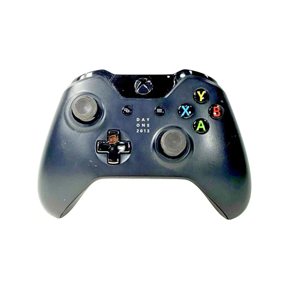Official Microsoft Xbox One Wireless Controller Day One 2013 Edition Tested
